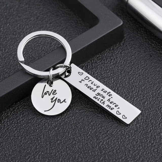 Obesek za ključe DRIVE SAFE, I LOVE YOU 2 barvi 